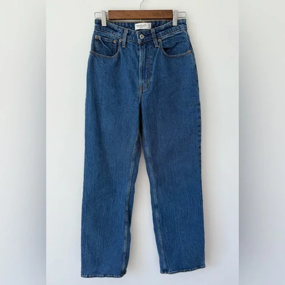 Abercrombie & Fitch High Rise 90s Relaxed Jeans - Picture 3 of 7